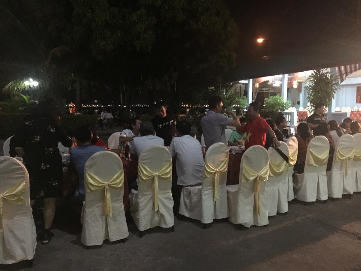 Mekong Hotel Тхакхэк Экстерьер фото